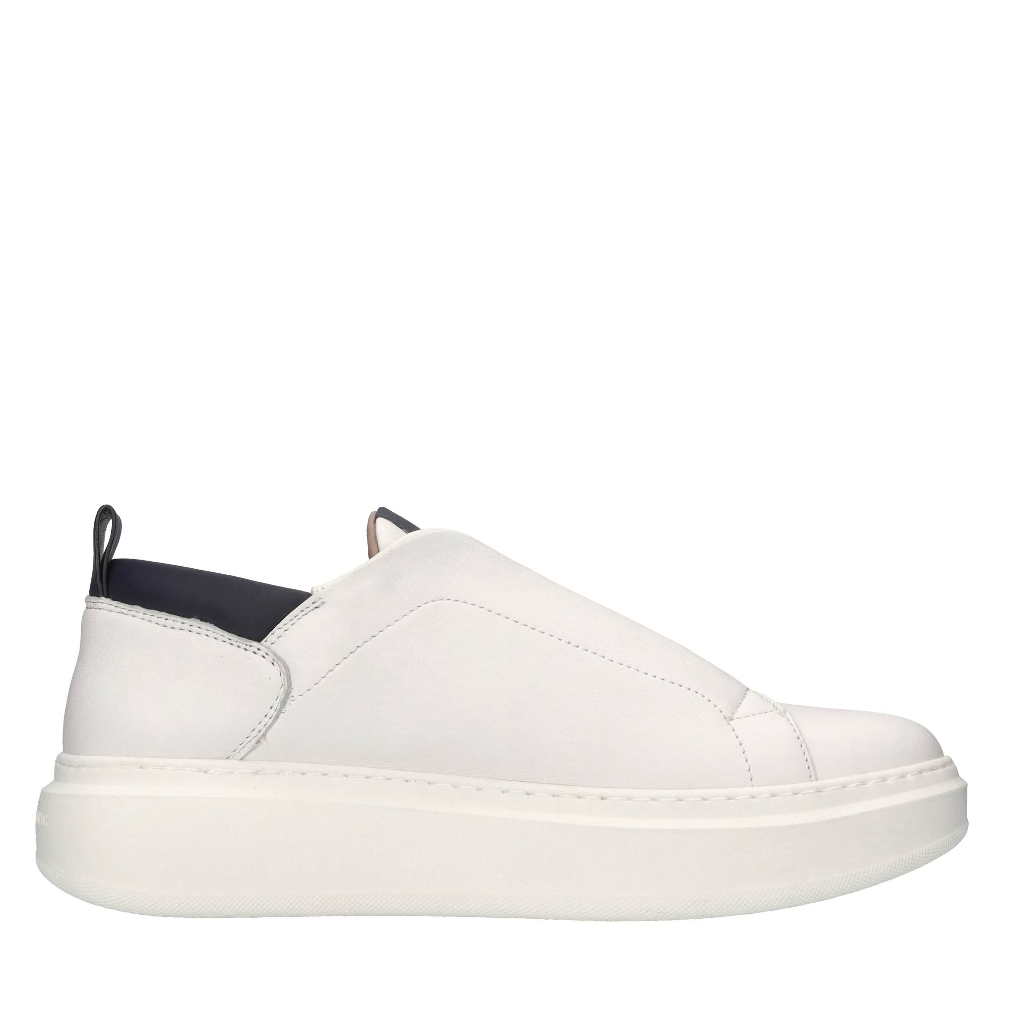 Slip-on  in pelle ed ecopelle 