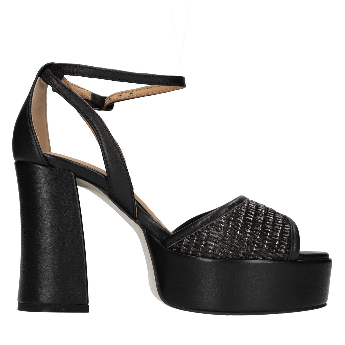 Sandali in pelle e rafia 
