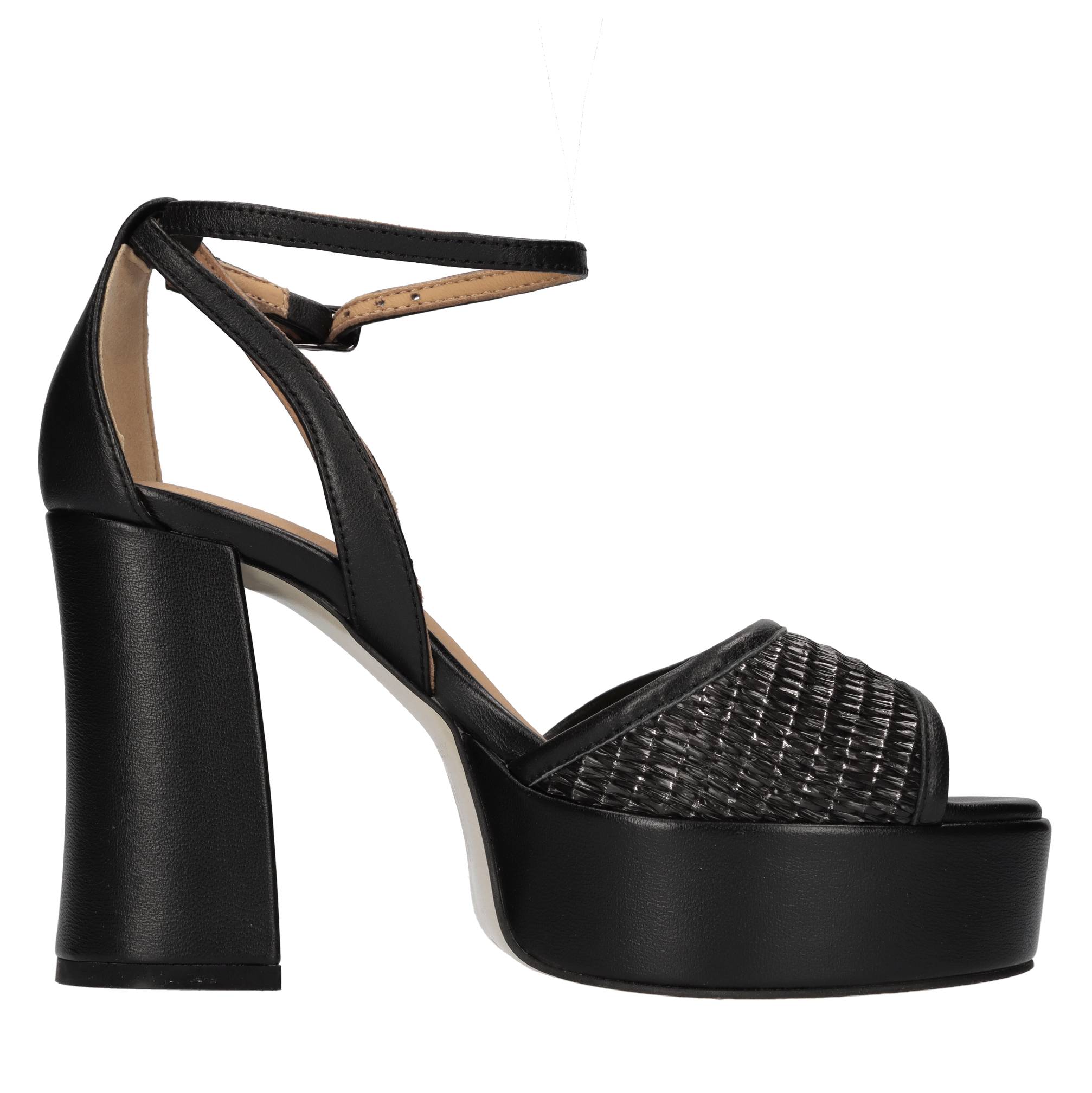Sandali in pelle e rafia 