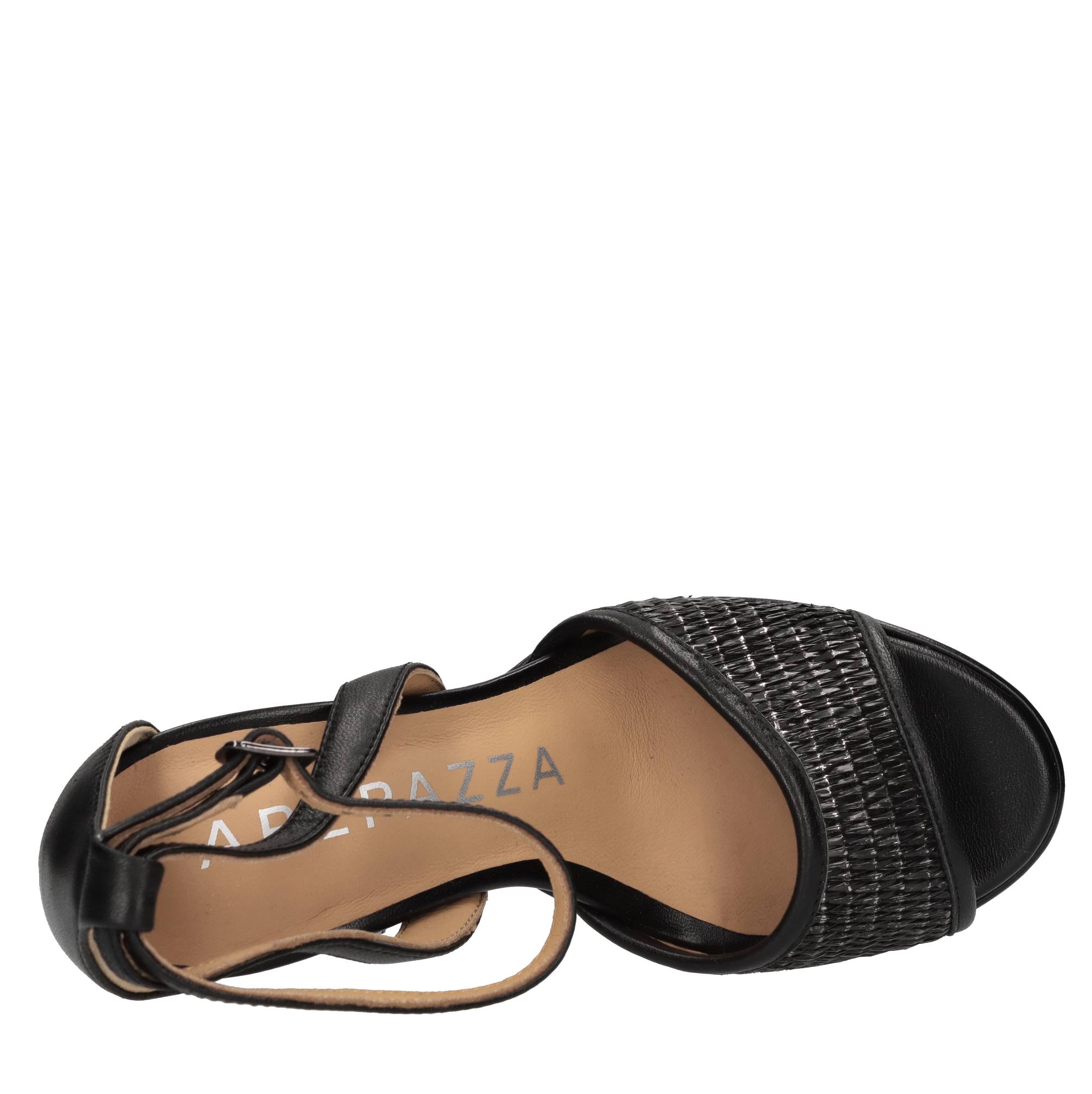 Sandali in pelle e rafia 