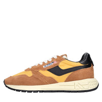 Sneakers in pelle camoscio e tessuto 
