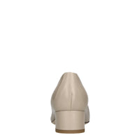 Décolleté in pelle 