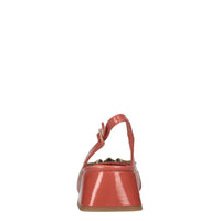 Décolleté slingback in pelle lucida 