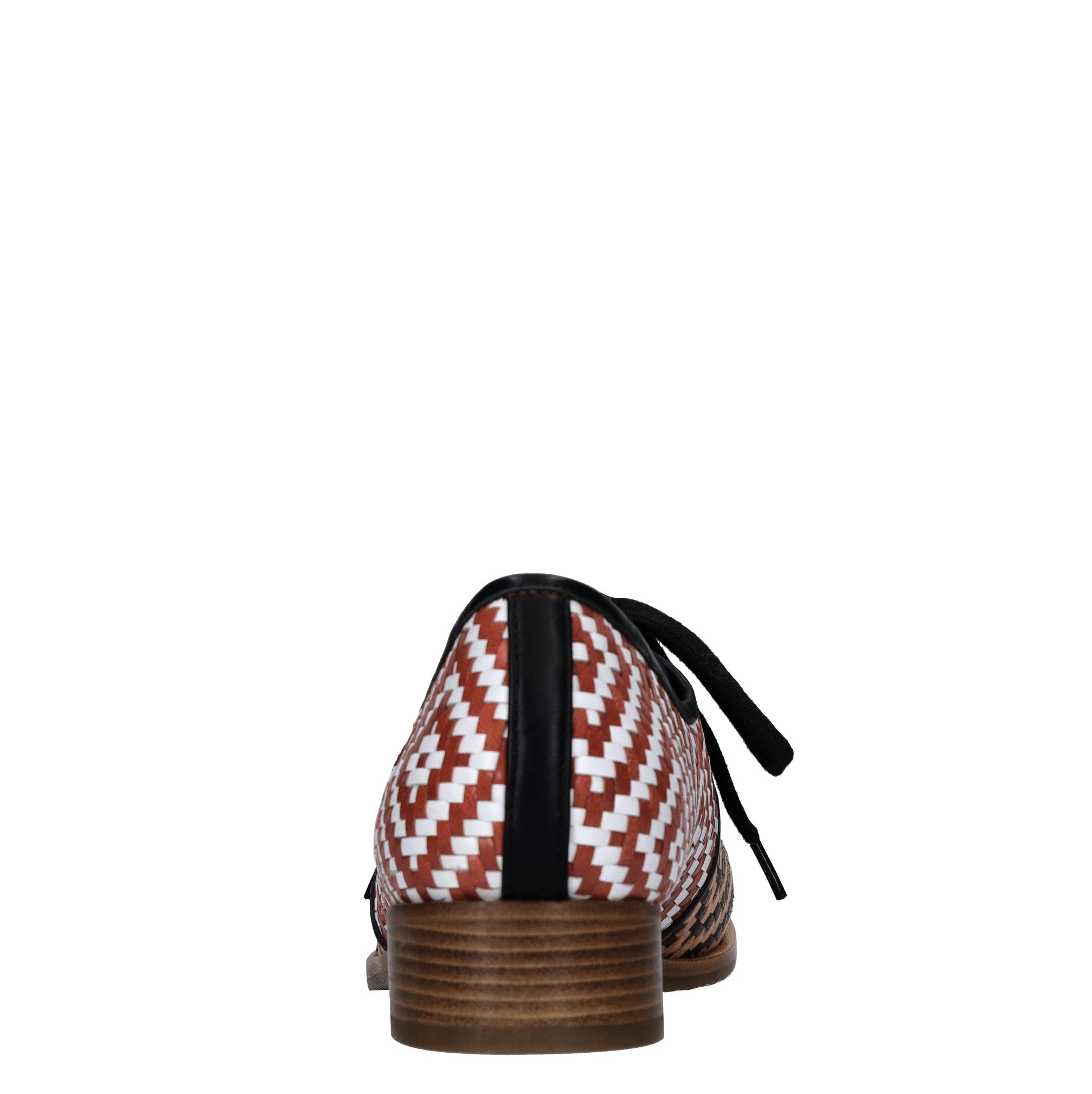 Stringate in pelle 