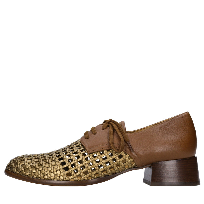 Stringate in pelle 