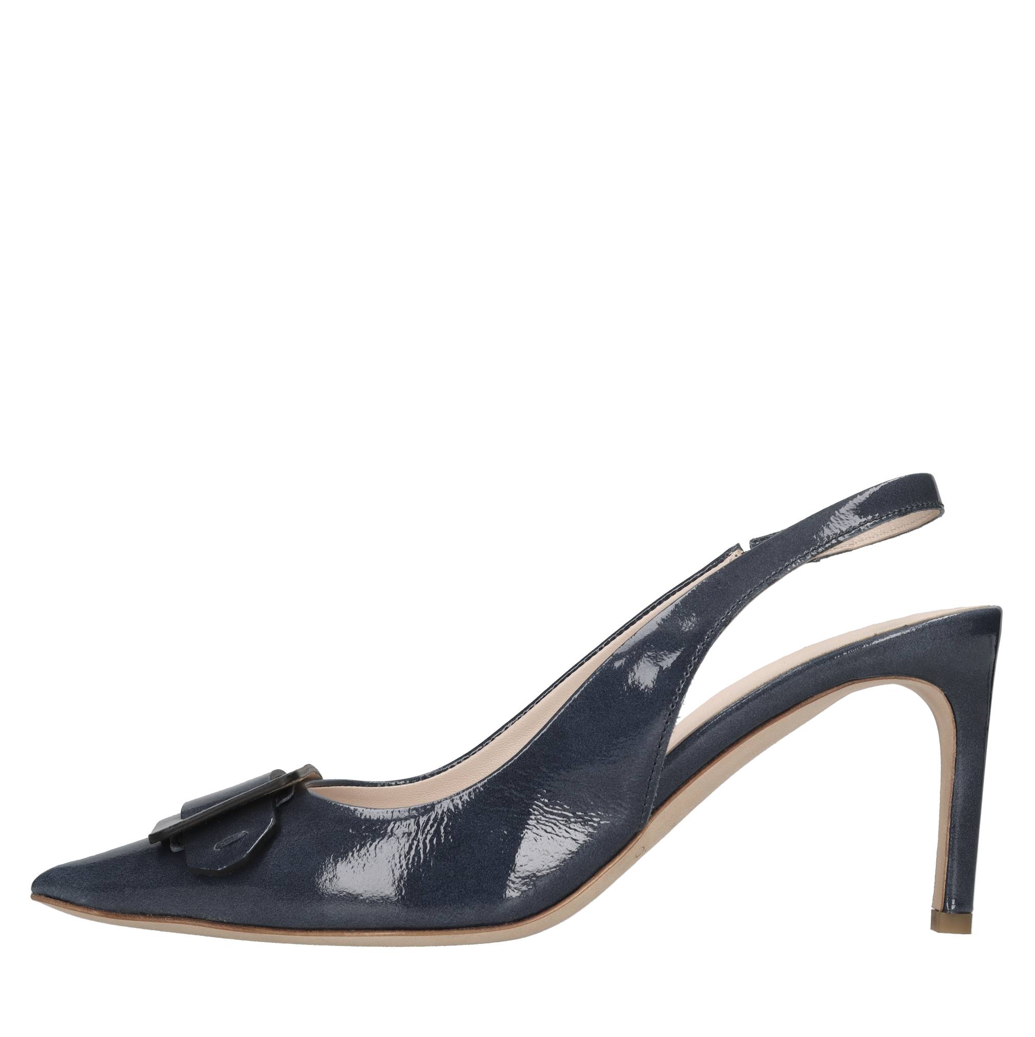 Décolleté slingback in pelle lucida 