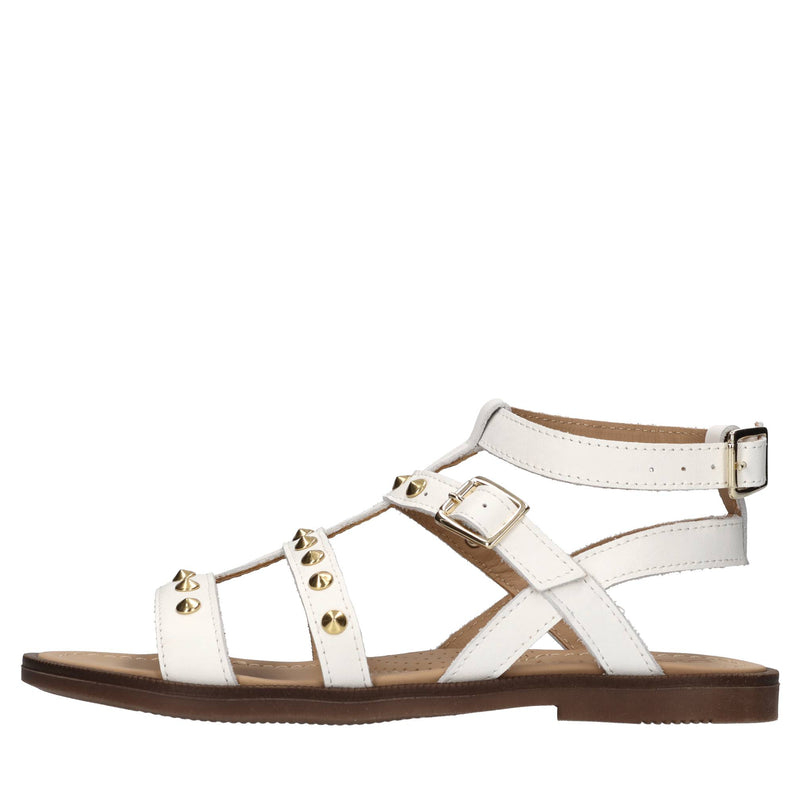 Sandali in pelle e borchie 