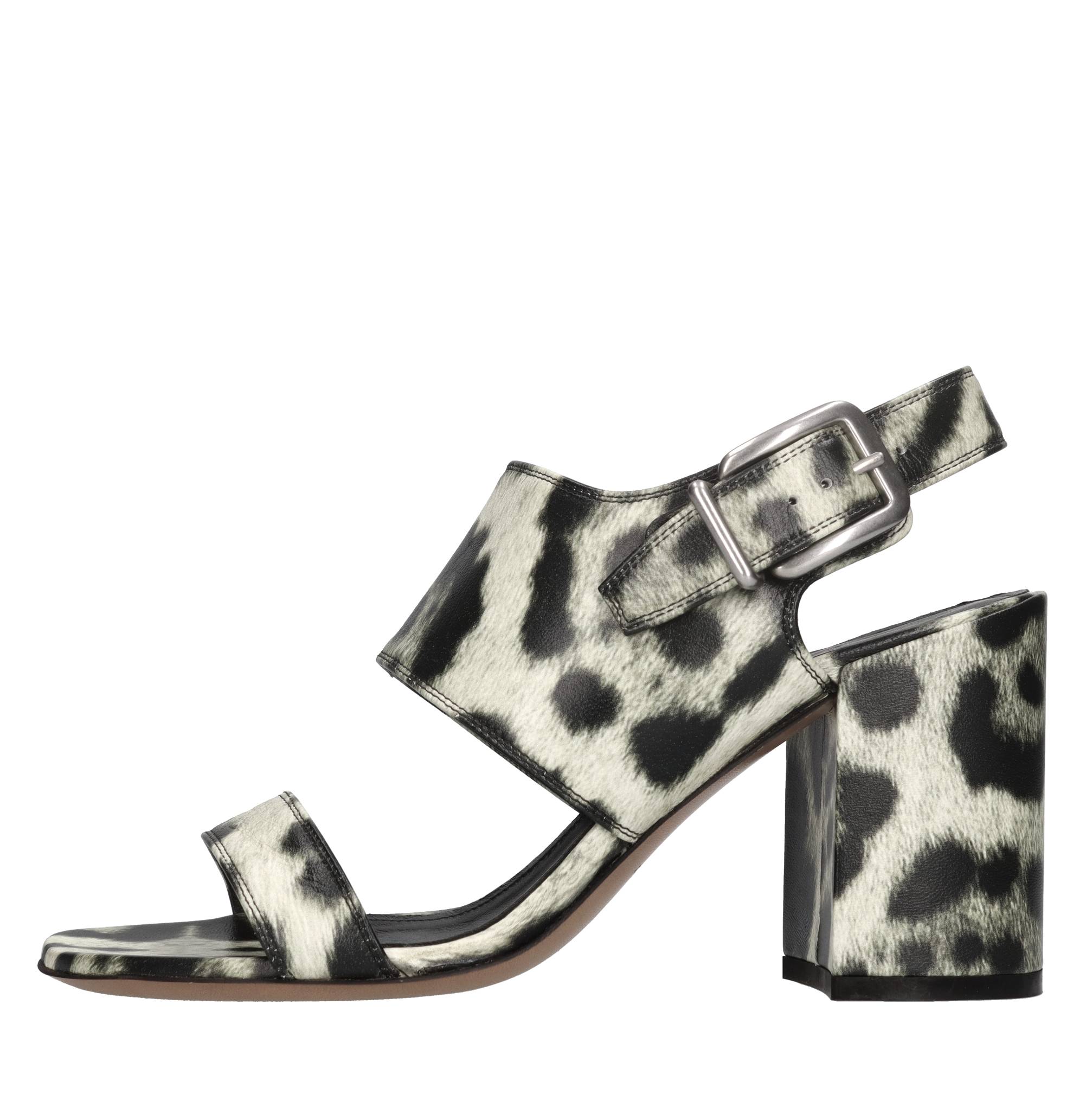 Sandali in pelle 