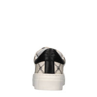 Sneakers in pelle e tessuto 