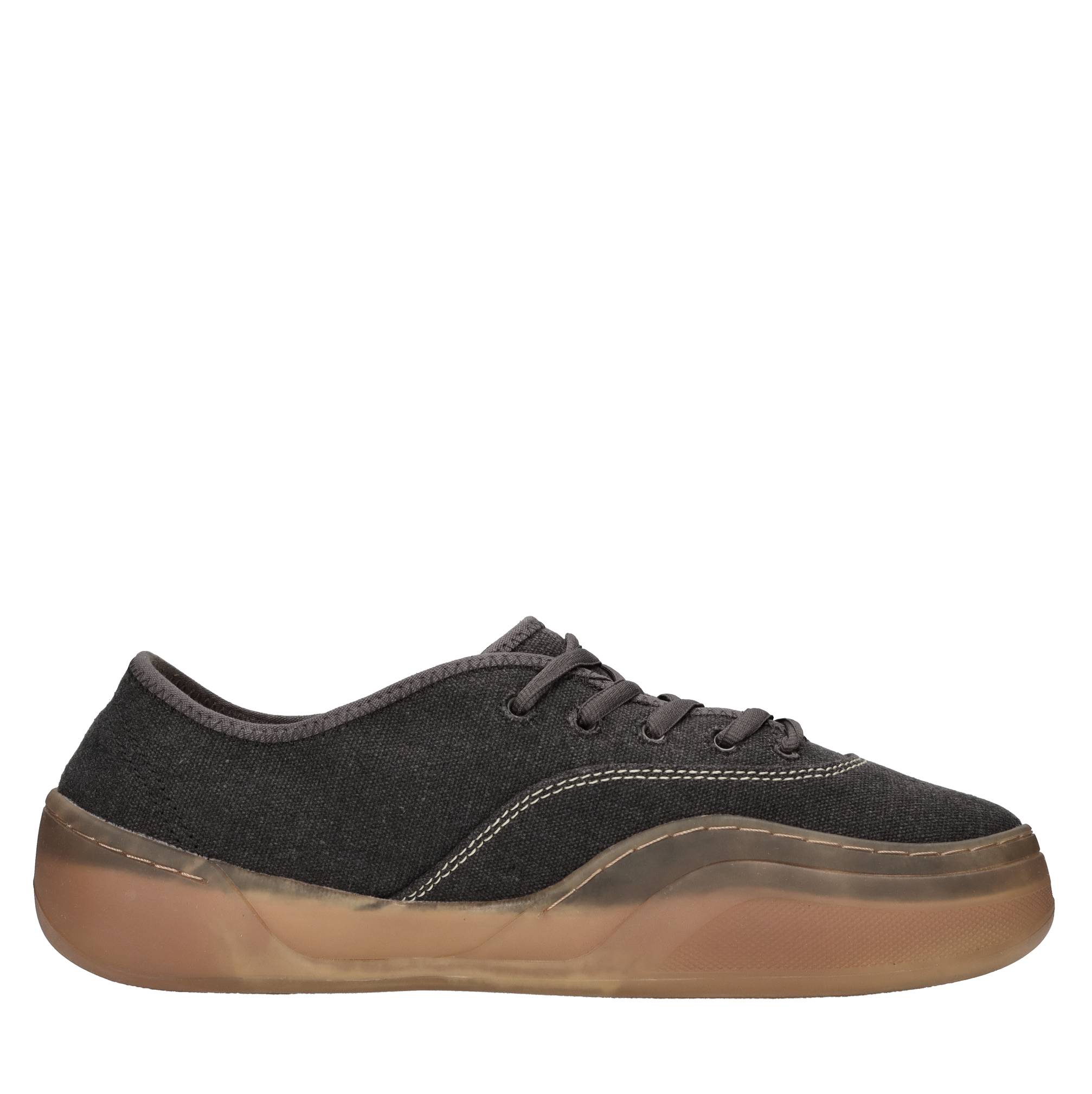 Sneakers in tessuto 