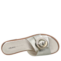Flat in pelle 
