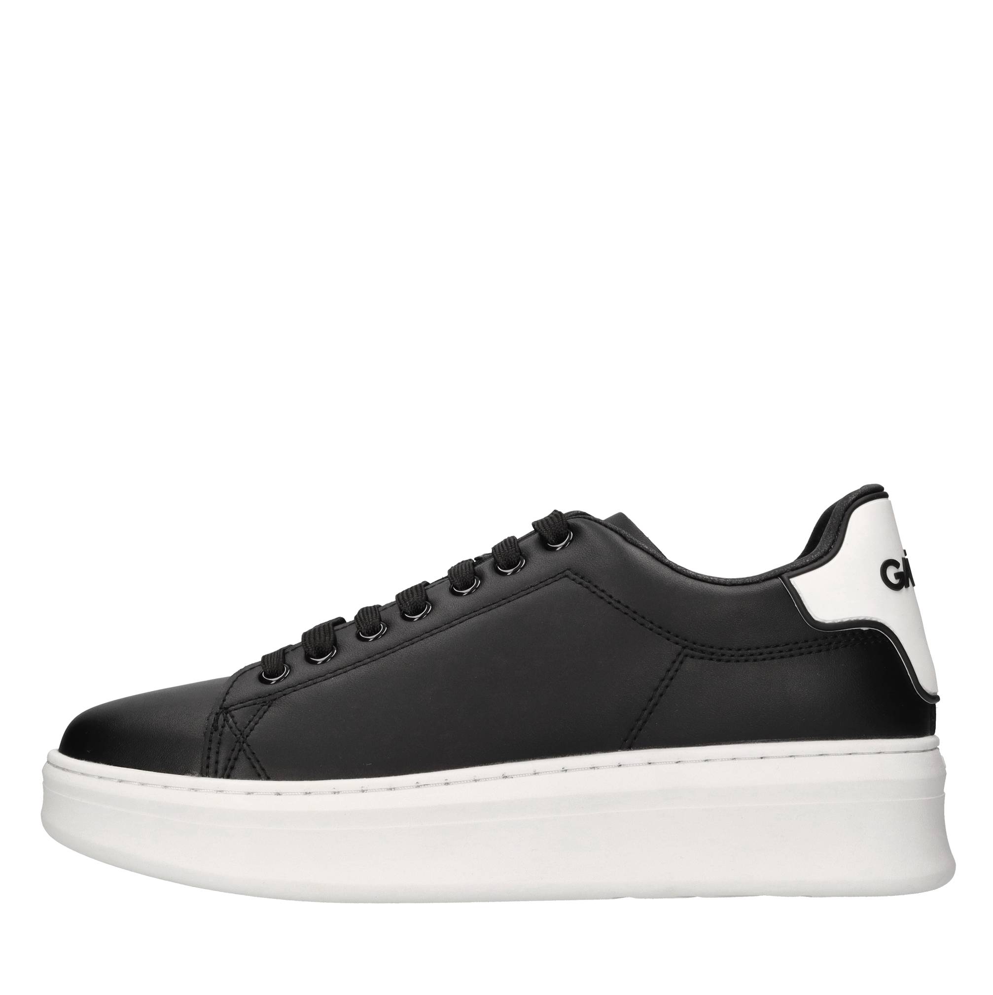 Sneakers in pelle ed ecopelle 