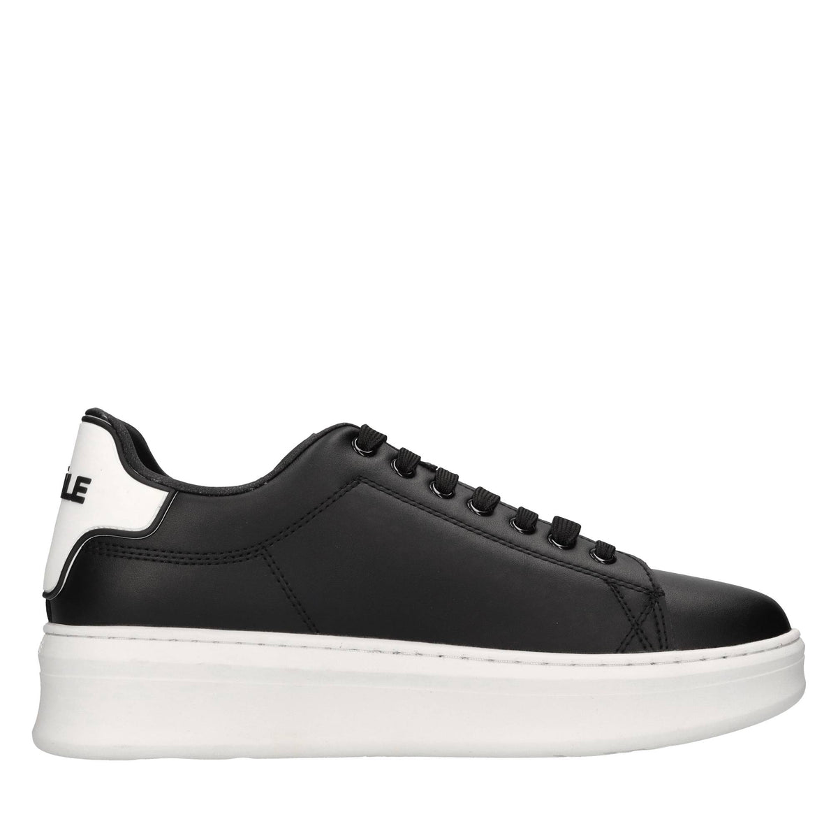 Sneakers in pelle ed ecopelle 