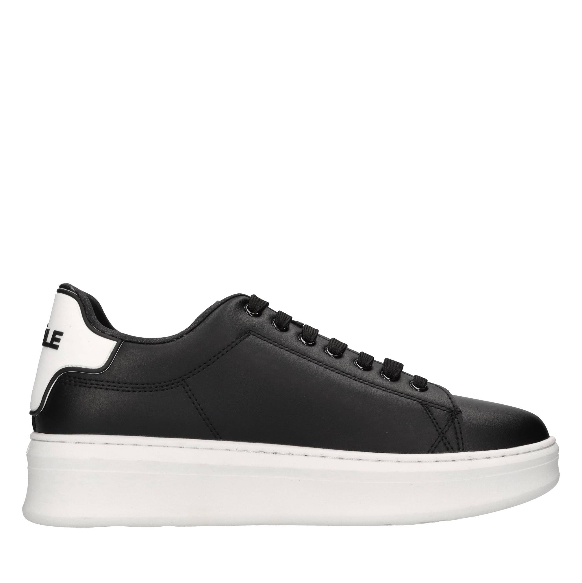 Sneakers in pelle ed ecopelle 