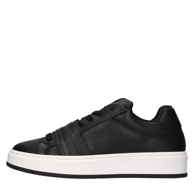 Sneakers in pelle 