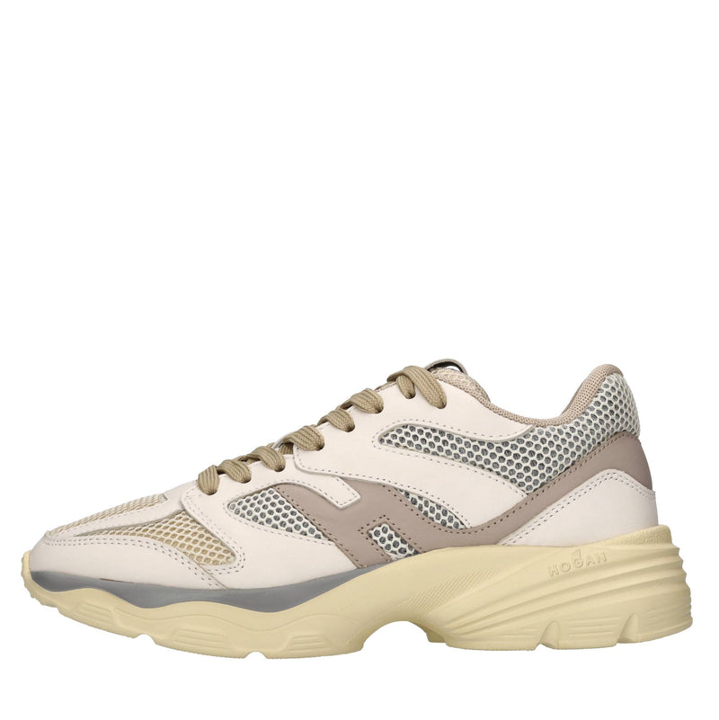 Sneakers in pelle e rete in tessuto 