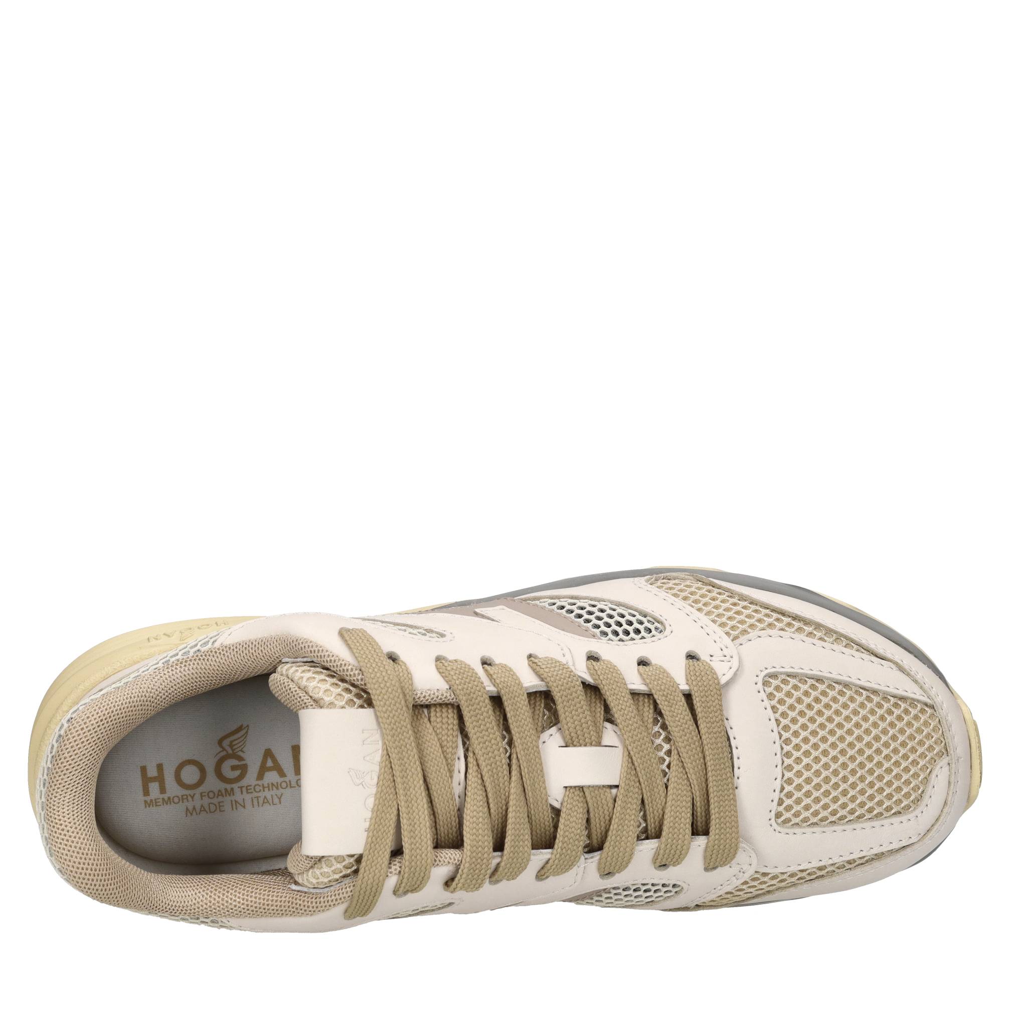 Sneakers in pelle e rete in tessuto 