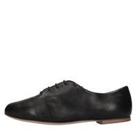 Stringate in pelle 