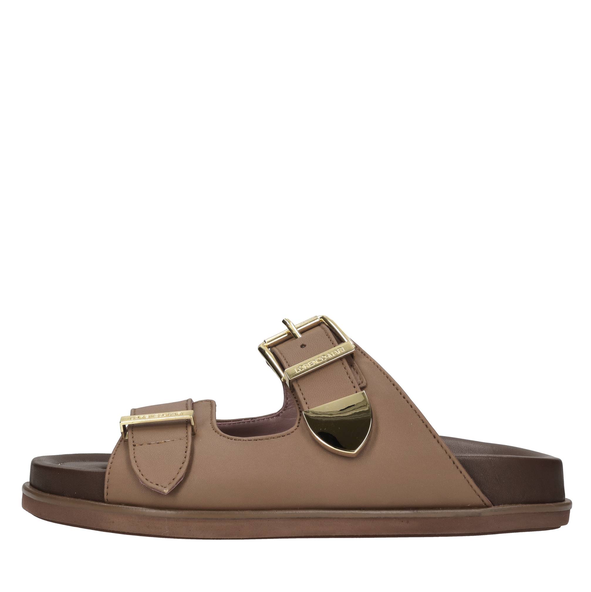Flat in pelle 