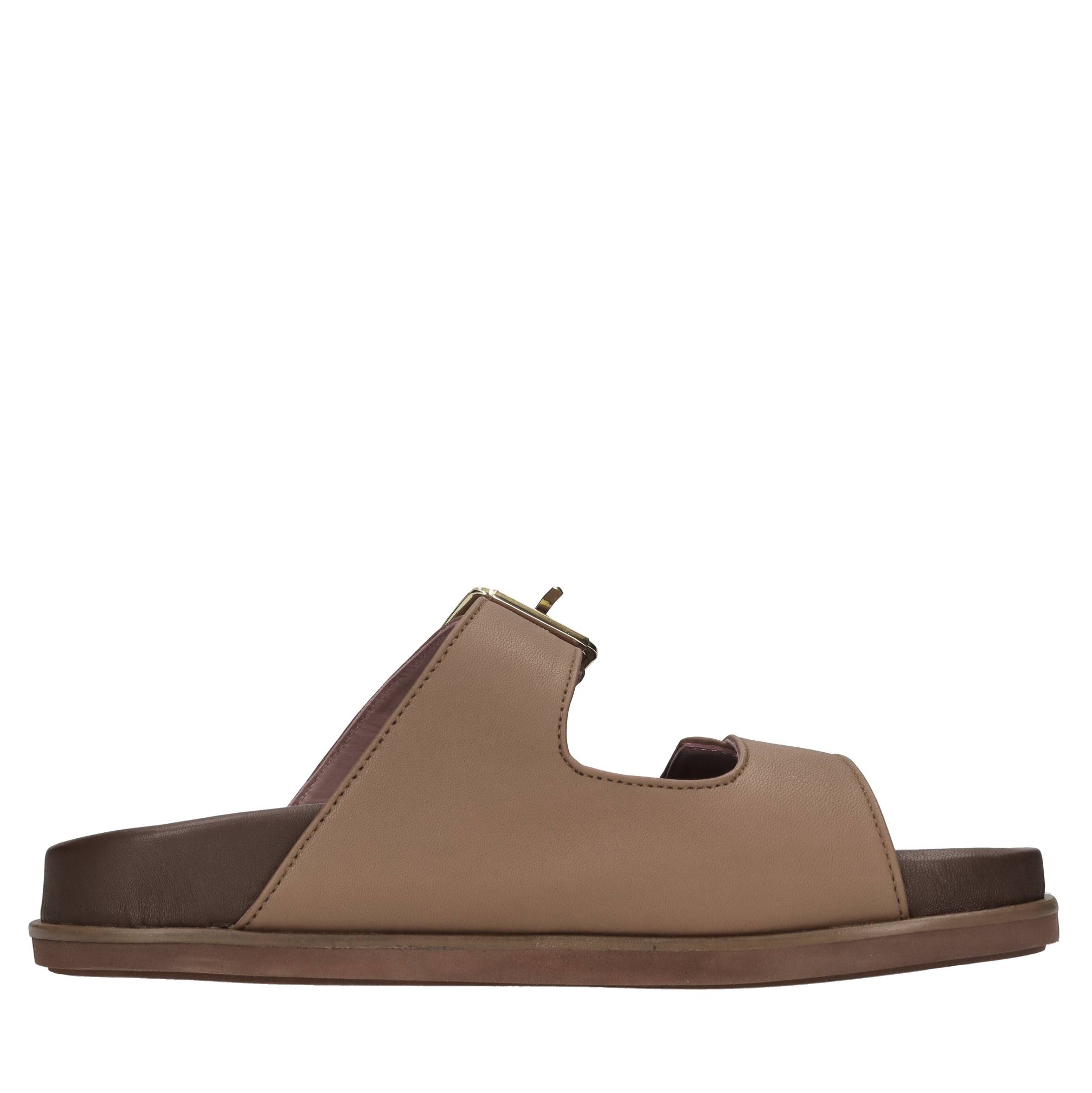 Flat in pelle 