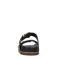 Flat in pelle 