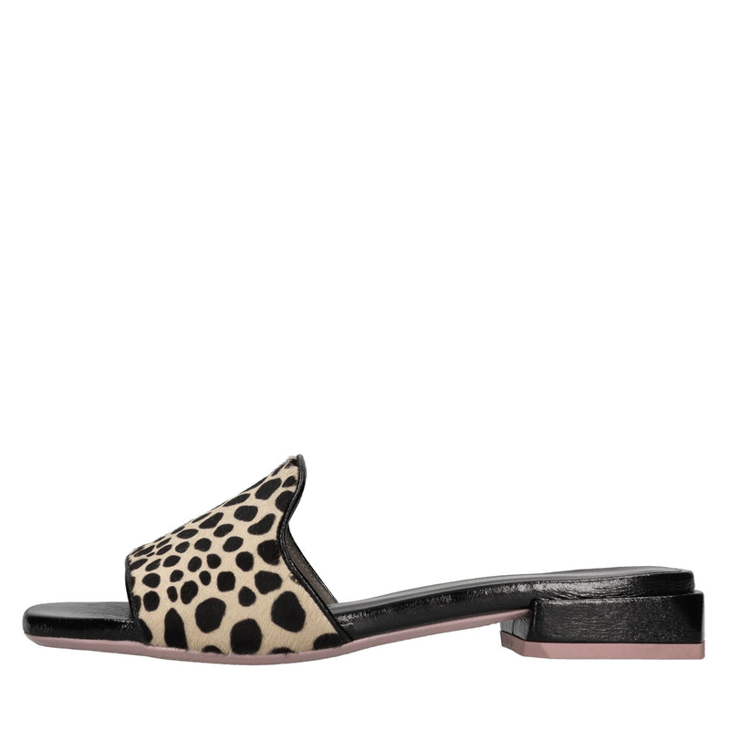 Mules in cavallino 