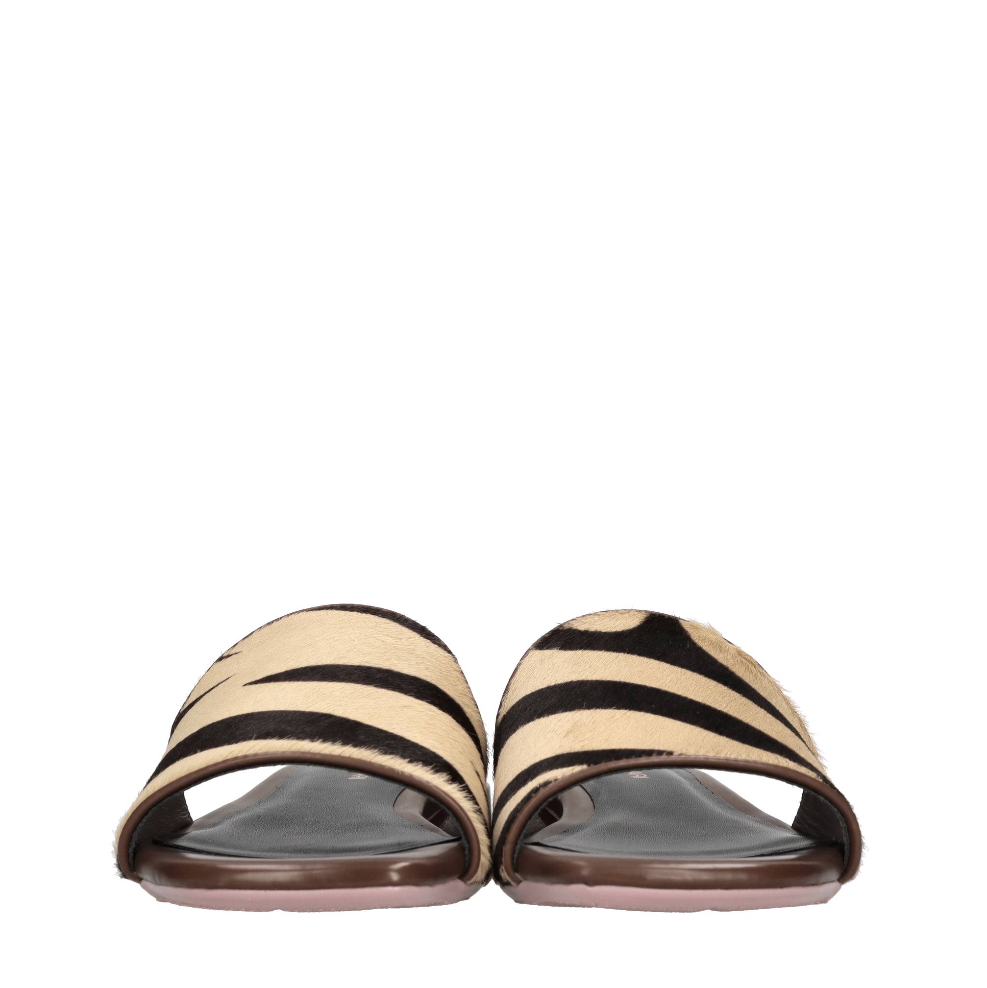 Mules in cavallino 