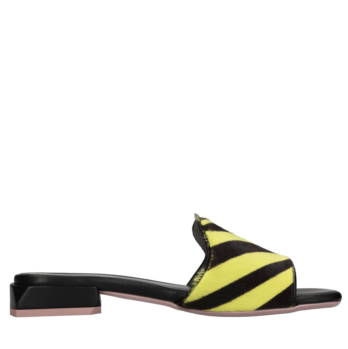 Mules in cavallino 