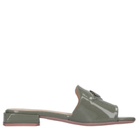 Mules in vernice 