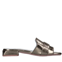 Mules in pelle lucida 