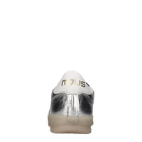 Sneakers in pelle 