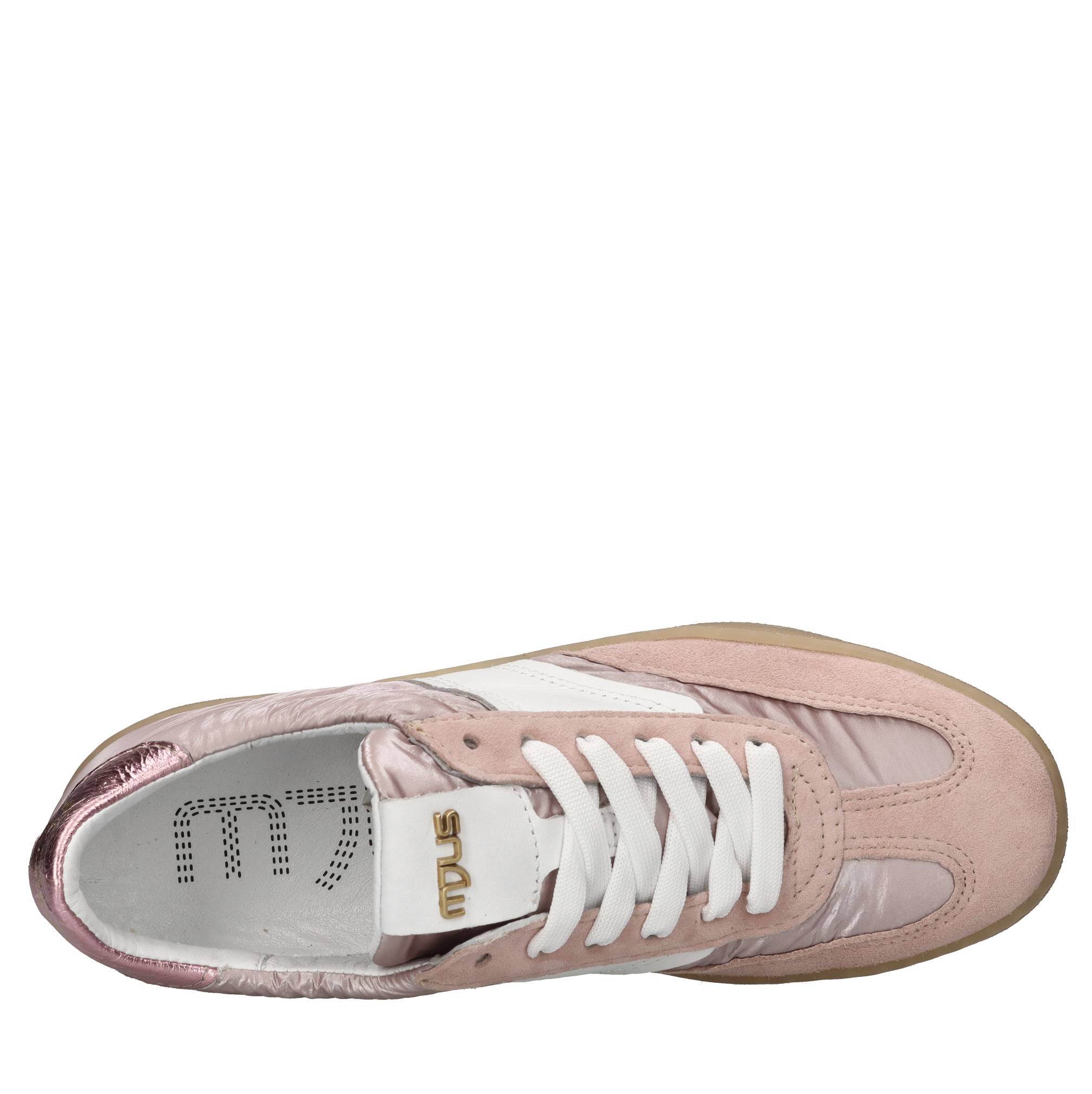 Sneakers in pelle e tessuto 
