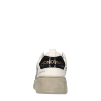 Sneakers in pelle e strass 