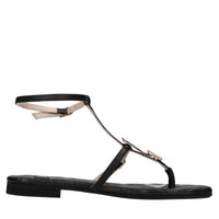 Flat in pelle 