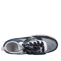 Sneakers in tessuto. 