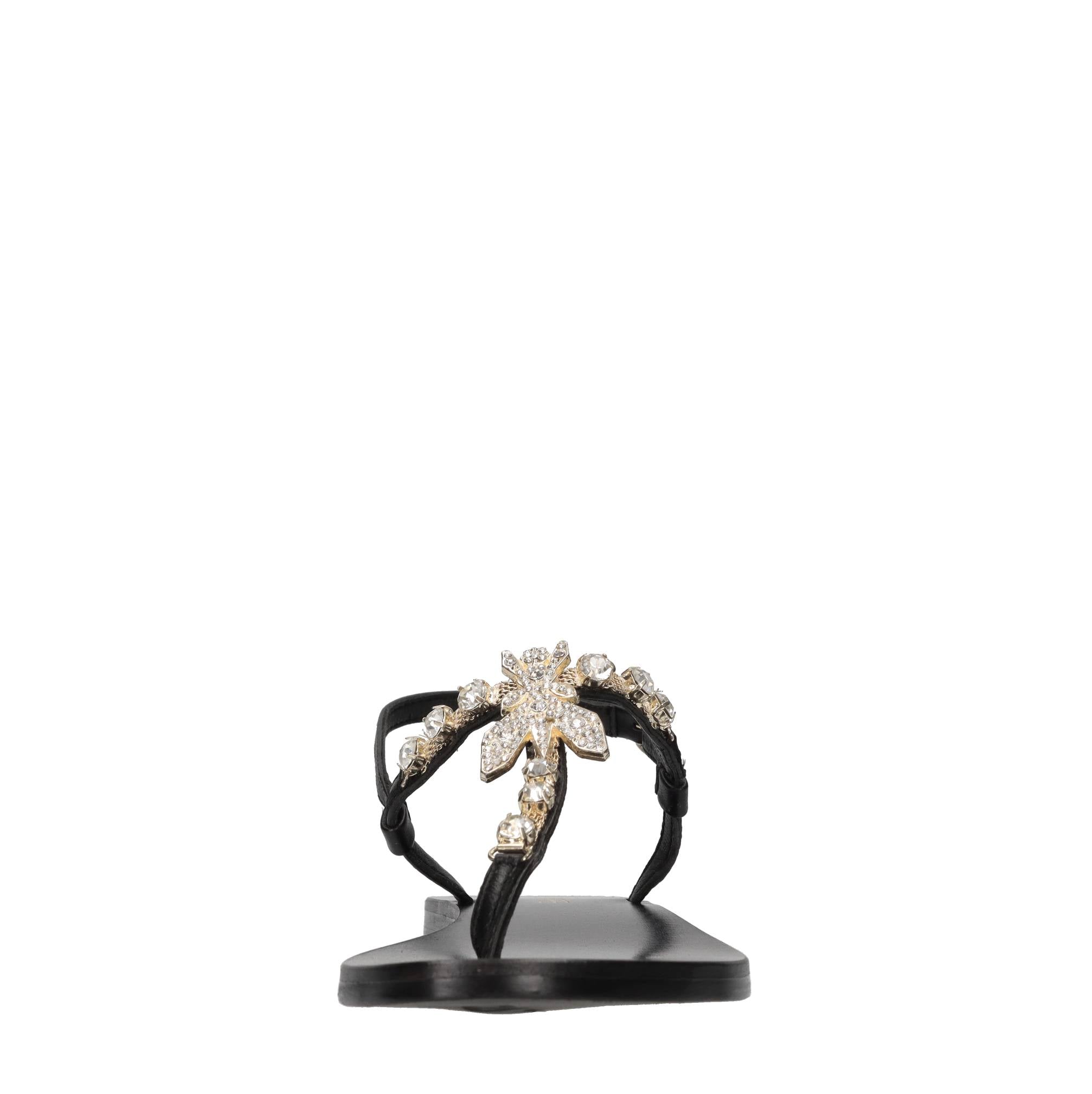 Sandali flat infradito in pelle con accessorio gioiello 