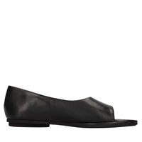 Flat in pelle 