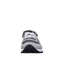 Sneakers in camoscio e tessuto 
