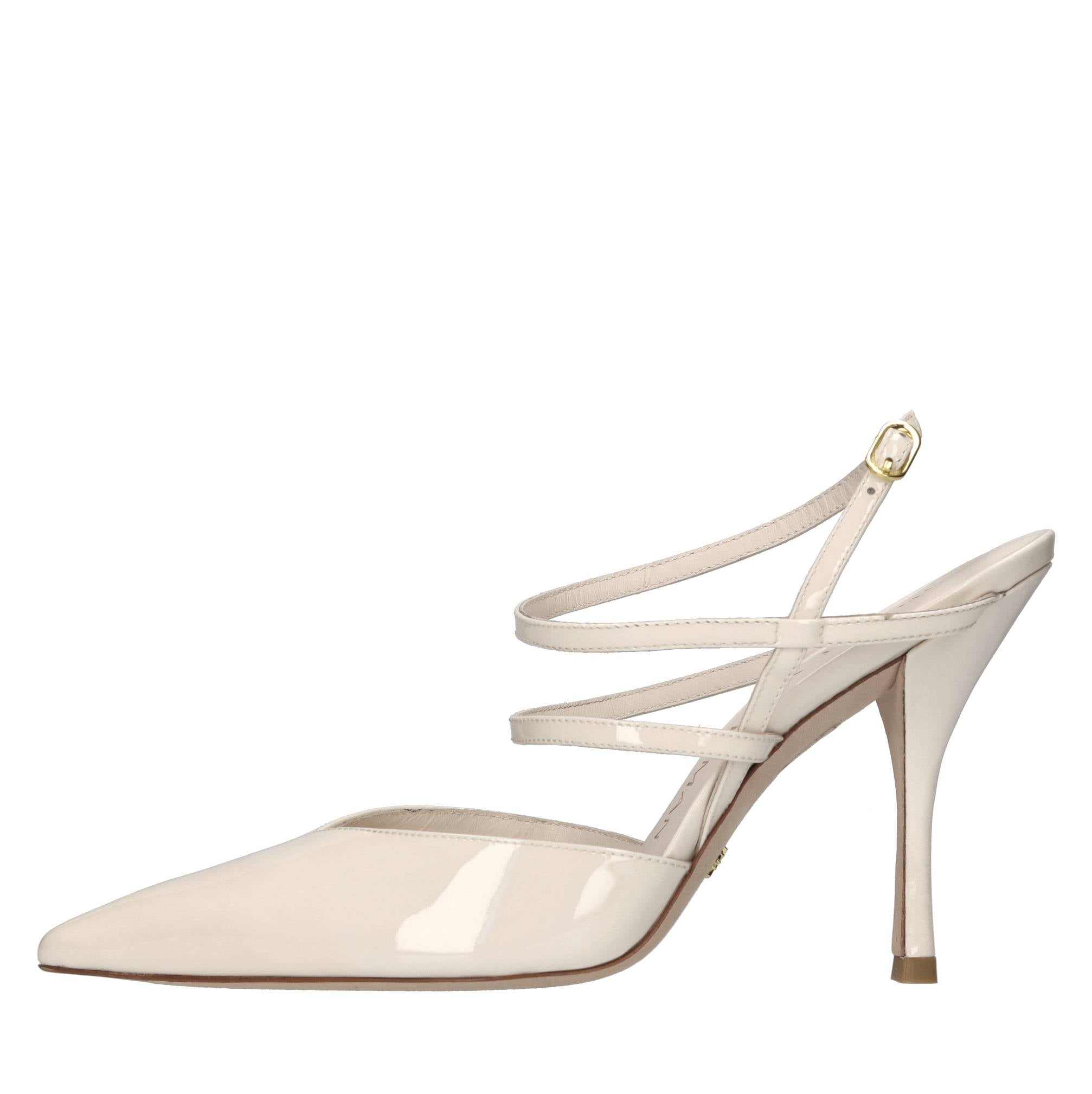 Décolleté slingback in vernice 
