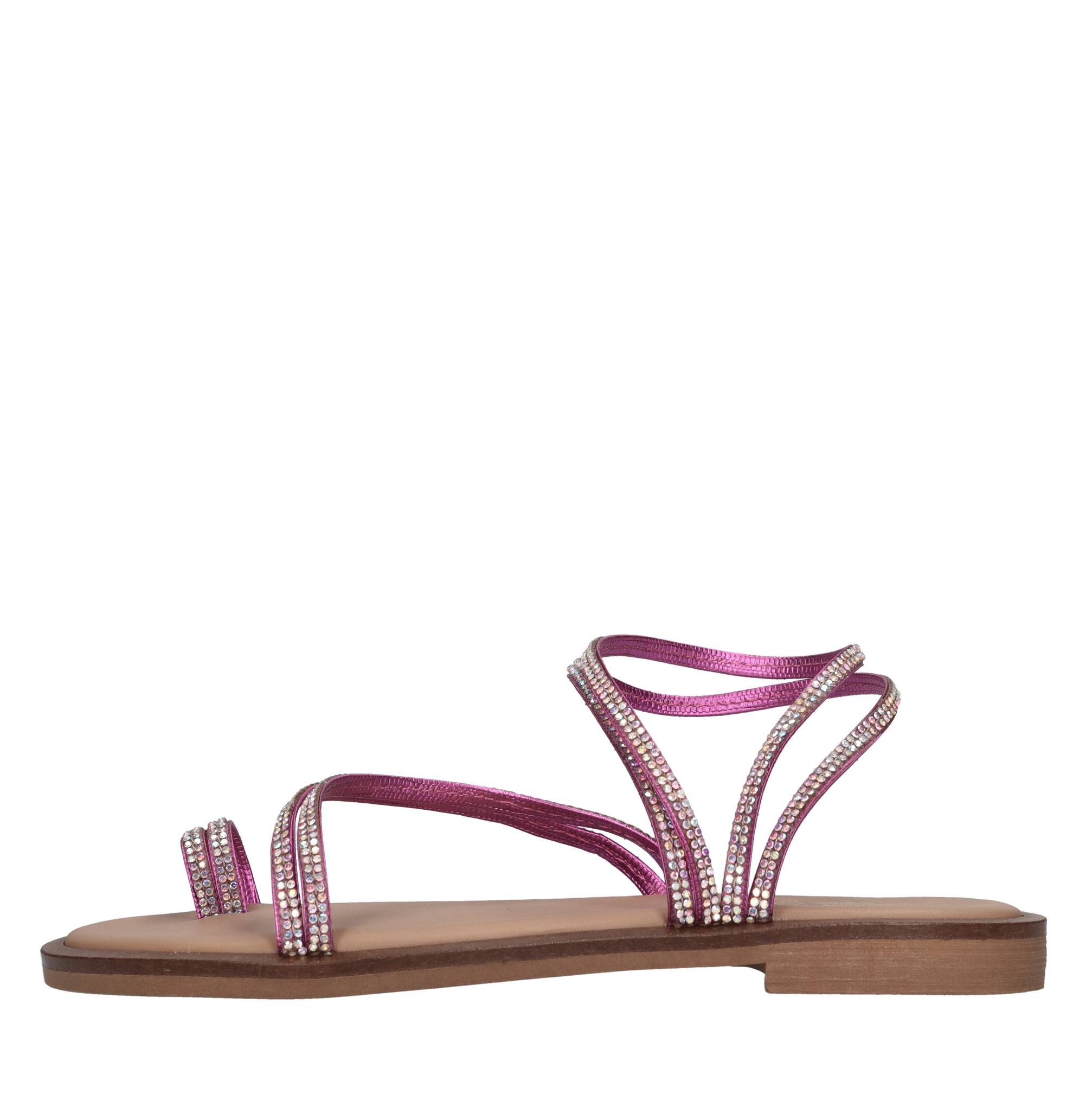 Flat in pelle e strass 