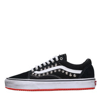Sneakers in tessuto e borchie 