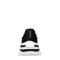 Sneakers in tessuto ed altre materie 