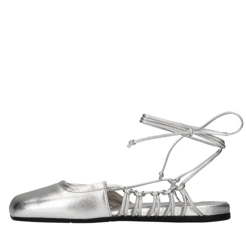 Flat in pelle 