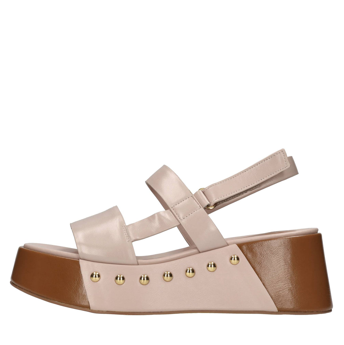 Sandali in pelle e borchie 