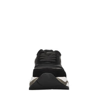 Sneakers in camoscio e tessuto. 