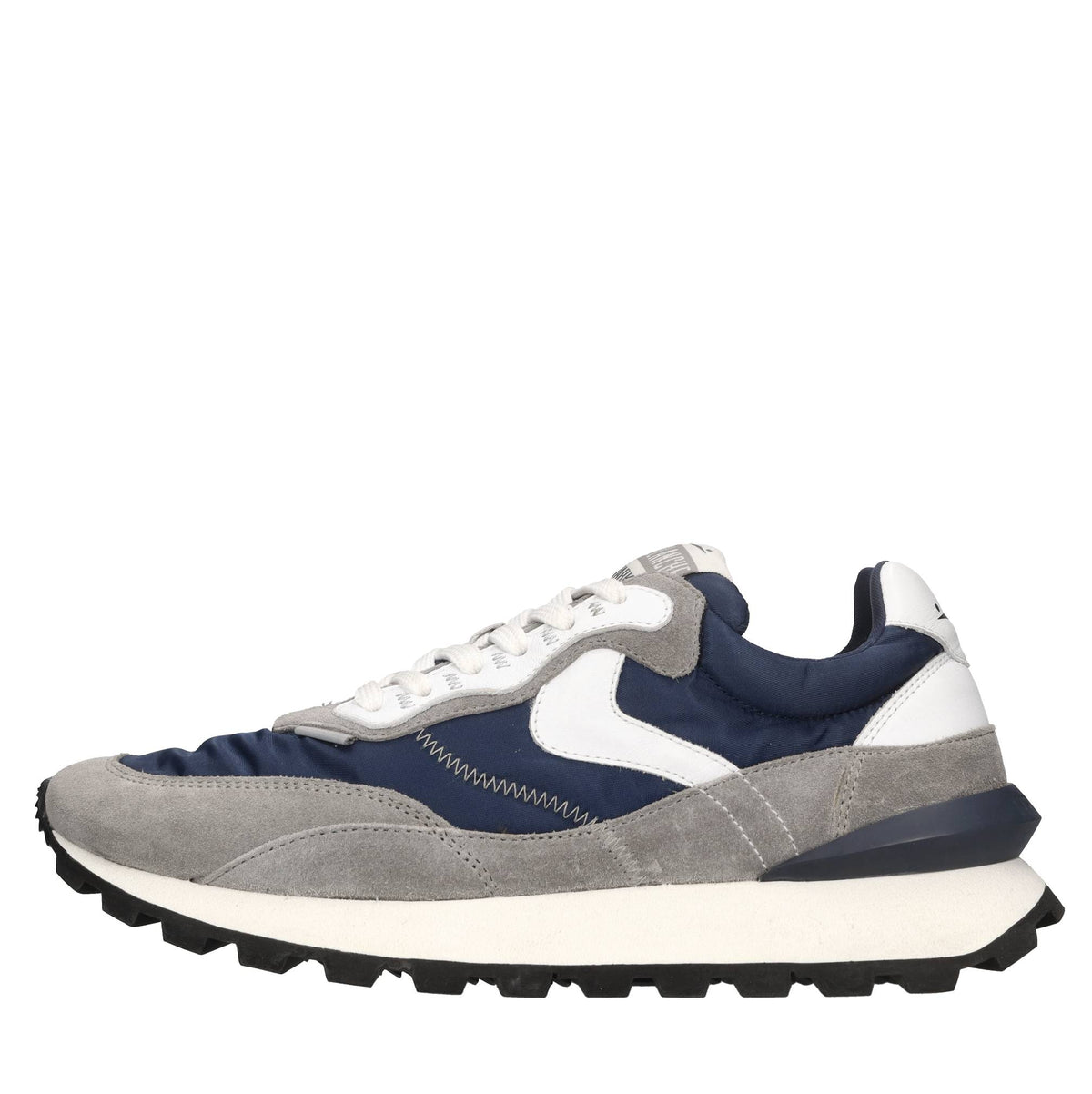 Sneakers in camoscio e tessuto 