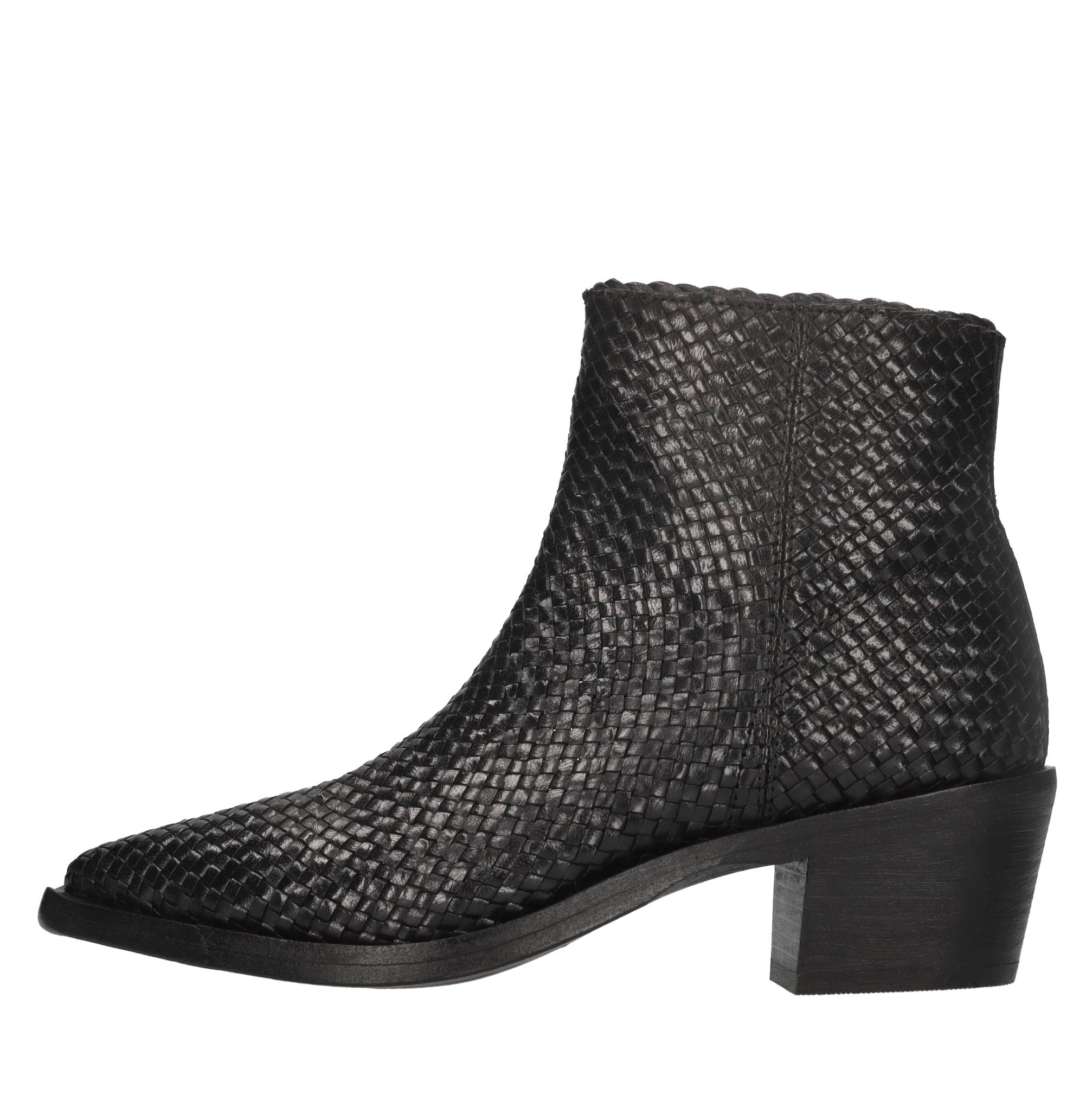 Stivaletti texani in pelle intrecciata 