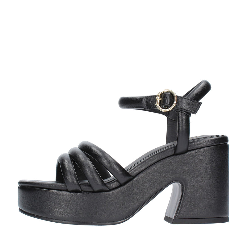 Sandali modello ONYX01 in nappa 