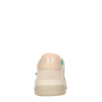 Sneakers modello P02 LOW-TOP di PANCHIC in camoscio con inserti in pelle 