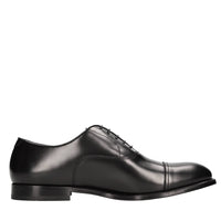 Stringate in pelle 